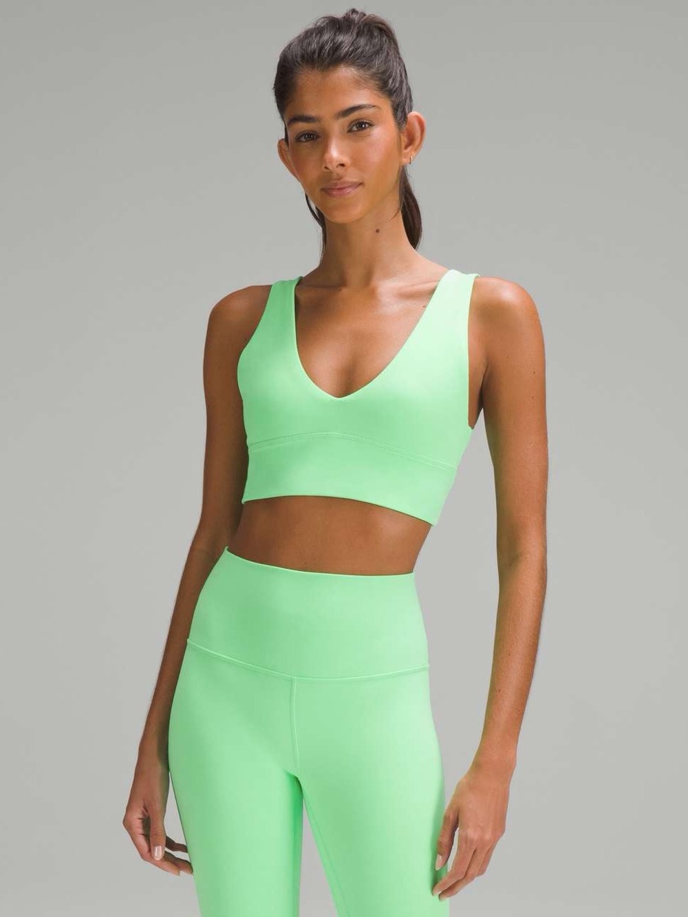 065. Lululemon Align V-Neck Bra *Light Support, A/B Cup Pistachio green NWT 4